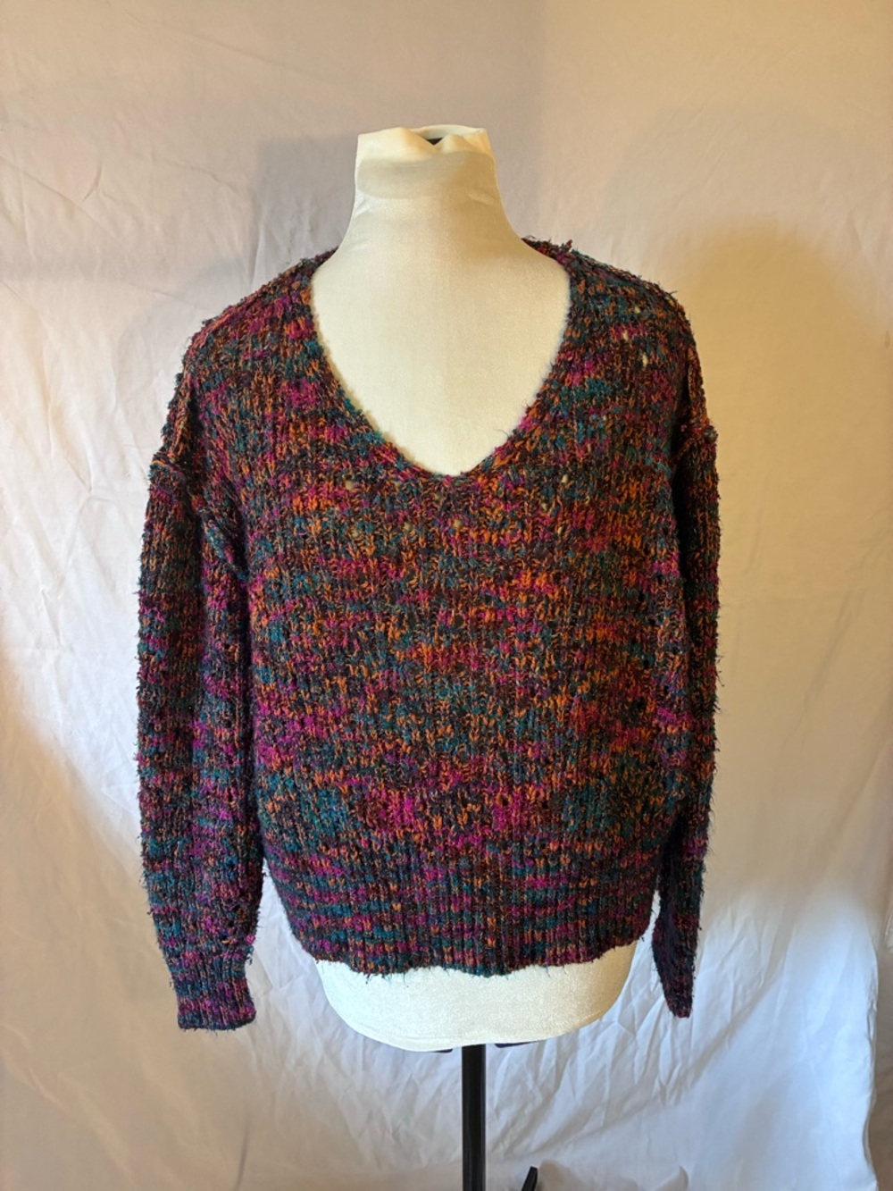 Chelsea & Theodore Multicolor Marled Knit V-Neck Sweater